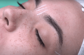 1 - Domine a arte do Design de Sobrancelhas com nosso curso online. Aprenda técnicas profissionais e transforme carreiras. Comece sua jornada para a perfeição estética agora!