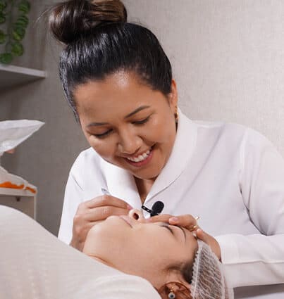 Microblading + Shadow 15 4 1 - Domine a arte do Microblading + Shadow com o Curso da Academy Class. Certificado incluído. Transforme sua paixão em profissão!