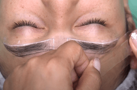 4 - Domine a arte do Design de Sobrancelhas com nosso curso online. Aprenda técnicas profissionais e transforme carreiras. Comece sua jornada para a perfeição estética agora!