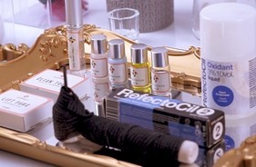 Lash Lifting 4 im2 - Eleve suas habilidades com nosso curso online de Lash Lifting. Aprenda as técnicas mais avançadas para realçar os cílios de forma natural. Inicie sua jornada para se tornar um expert em Lash Lifting agora mesmo!