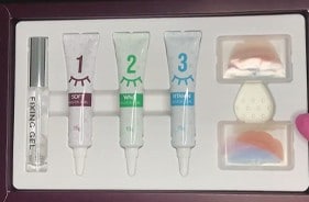 Lash Lifting 6 im4 - Eleve suas habilidades com nosso curso online de Lash Lifting. Aprenda as técnicas mais avançadas para realçar os cílios de forma natural. Inicie sua jornada para se tornar um expert em Lash Lifting agora mesmo!