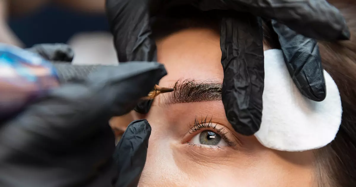 Design de Sobrancelhas Dicas e Técnicas para um Olhar Perfeito