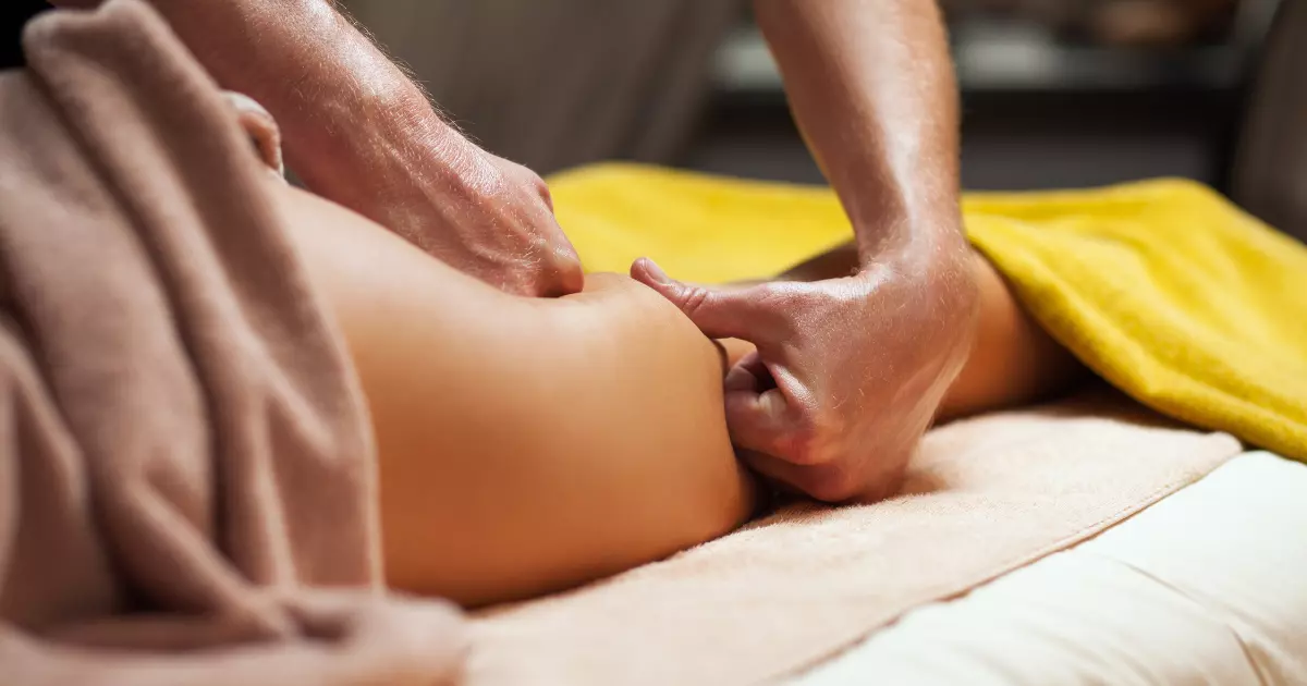 Massagem Modeladora: Transforme sua Silhueta com Técnica e Bem-Estar